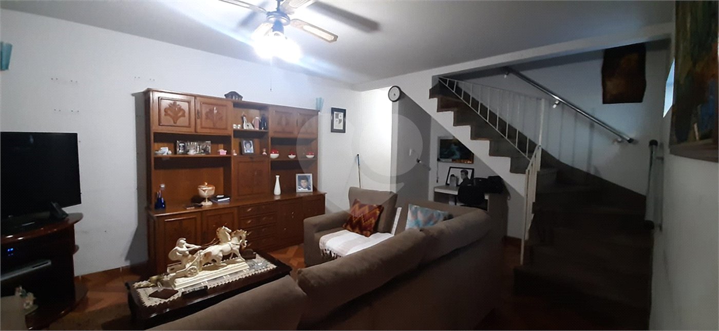 Sobrado à venda com 4 quartos em Santana, São Paulo, SP