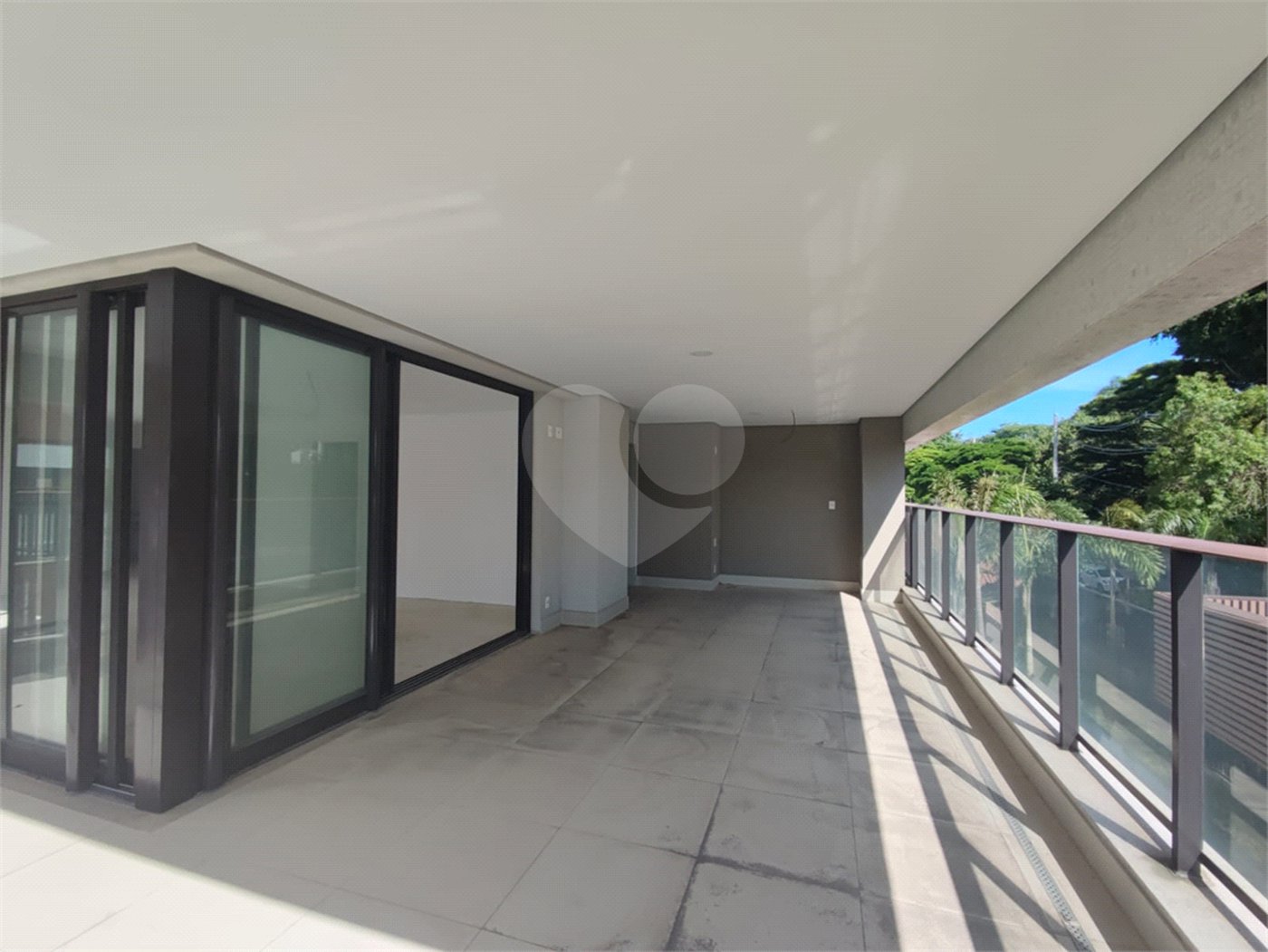 Apartamento à venda com 4 suítes em Jardim Leonor, São Paulo, SP