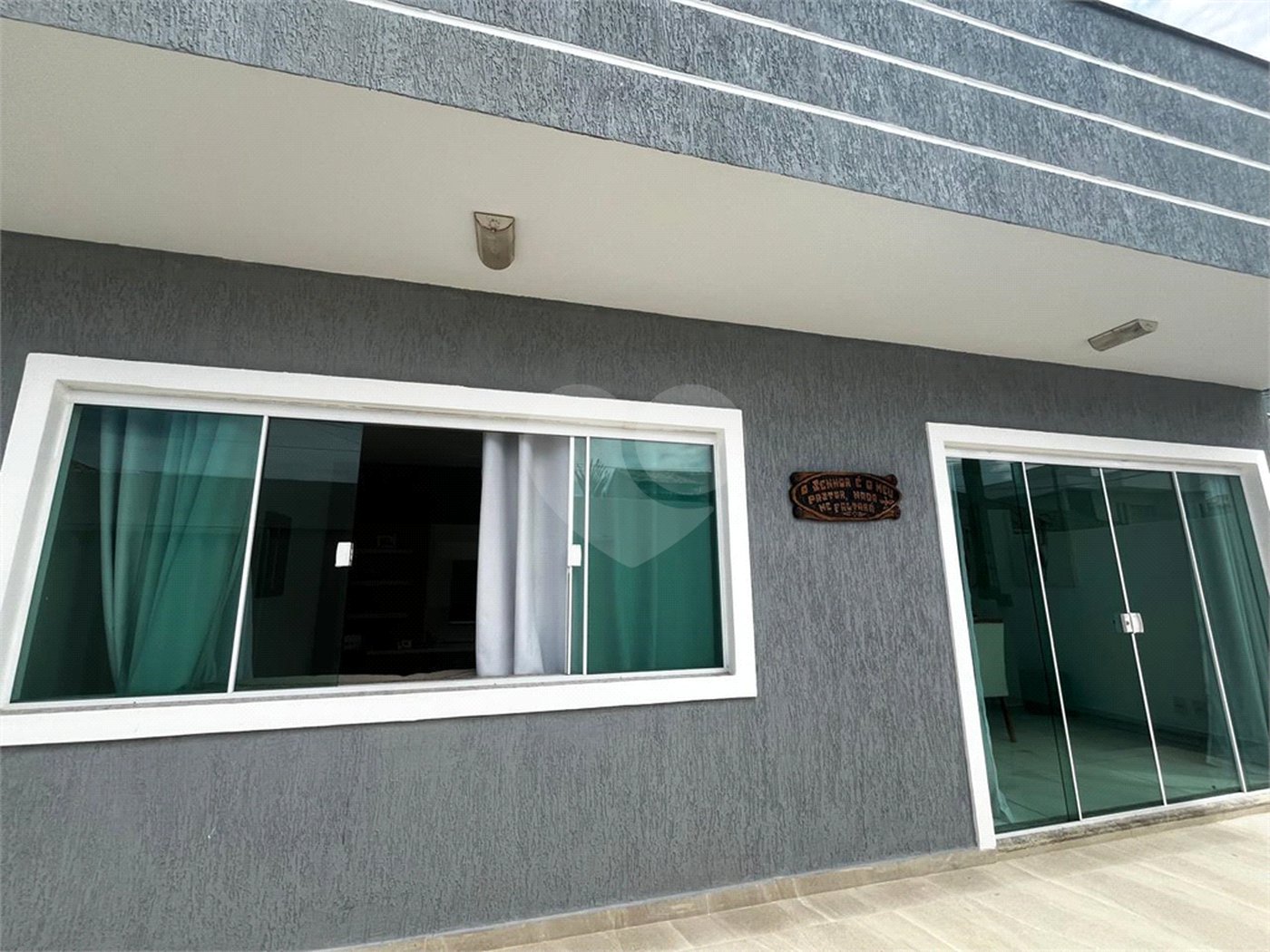 Casa à venda com 4 quartos, sendo 2 suítes, em Peró, Cabo Frio, RJ