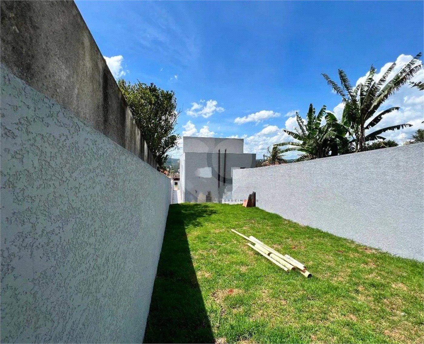 Sobrado à venda com 3 suítes em Jardim dos Pinheiros, Atibaia, SP