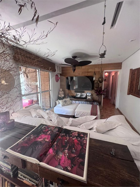 Apartamento à venda com 3 quartos, sendo 1 suíte, em Vila Olímpia, São Paulo, SP