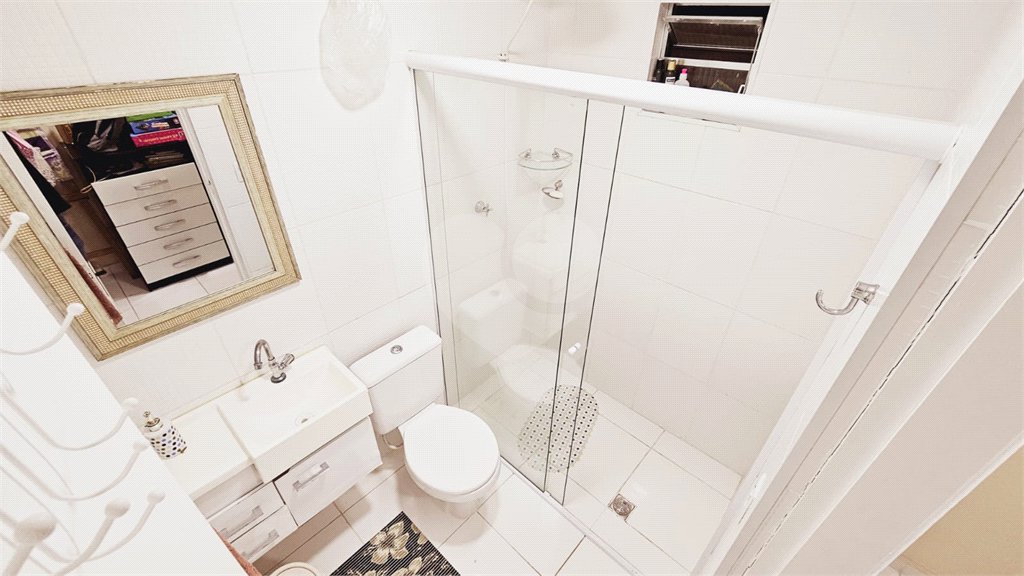 Casa à venda com 4 quartos, sendo 2 suítes, em Jardim Meny, São Roque, SP