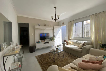 Sobrado à venda com 3 quartos, sendo 1 suíte,  em Vila Ipojuca, São Paulo, SP