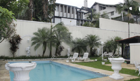 Casa à venda ou para alugar com 5 suítes em Jardim Leonor, São Paulo, SP