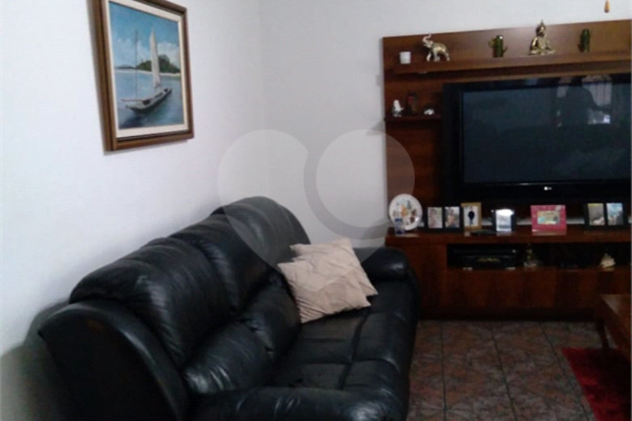 Casa Térrea à venda com 3 quartos, sendo 1 suíte, em Vila Galvão, Guarulhos, SP