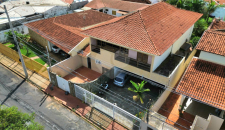 Sobrado à venda com 4 quartos, sendo 2 suítes,  em Jardim Primavera, Araraquara, SP