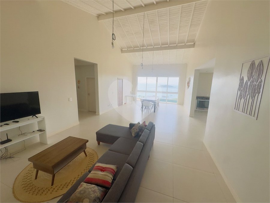 Casa à venda com 4 suítes em João Fernandes, Armação dos Búzios, RJ