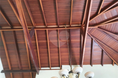 Casa à venda com 4 quartos, sendo 2 suítes,  em Mogi Moderno, Mogi das Cruzes, SP