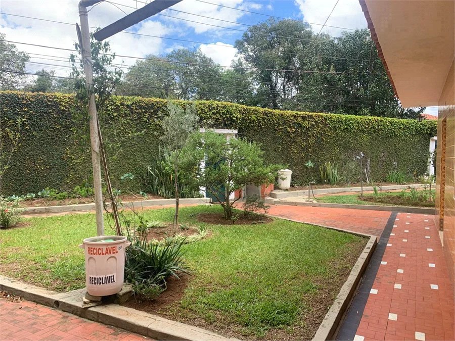 Casa à venda com 6 quartos, sendo 2 suítes,  em Parque São George, Cotia, SP
