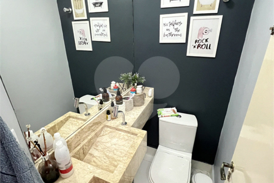 Casa à venda com 2 quartos, sendo 1 suíte, no condomínio Villa Faenza, São Paulo - SP