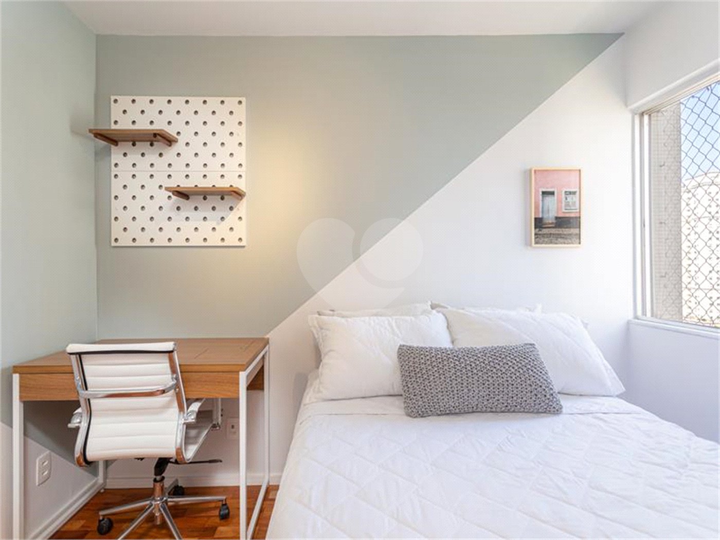 Apartamento à venda com 4 quartos, sendo 1 suíte, em Vila Cordeiro, São Paulo, SP