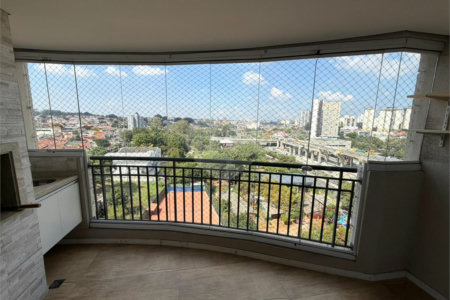Apartamento à venda com 3 quartos, sendo 1 suíte, em Jardim Aeroporto, São Paulo, SP
