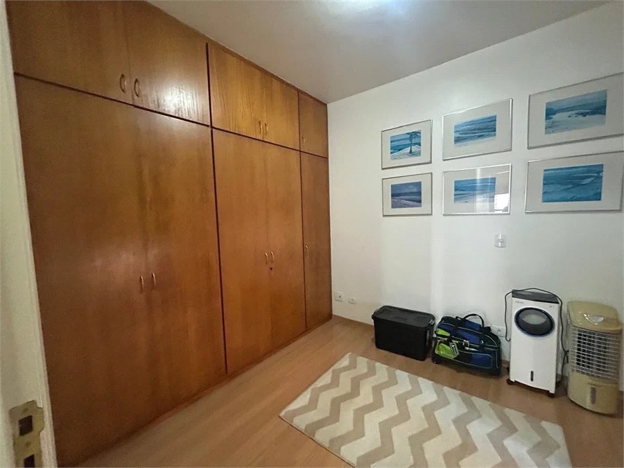 Apartamento à venda com 4 quartos, sendo 2 suítes,  em Pinheiros, São Paulo, SP
