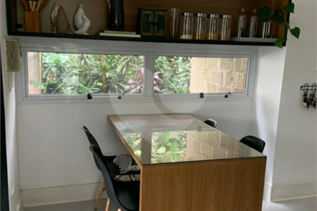 Sobrado à venda com 6 quartos, sendo 4 suítes, em Fazenda Morumbi, São Paulo, SP