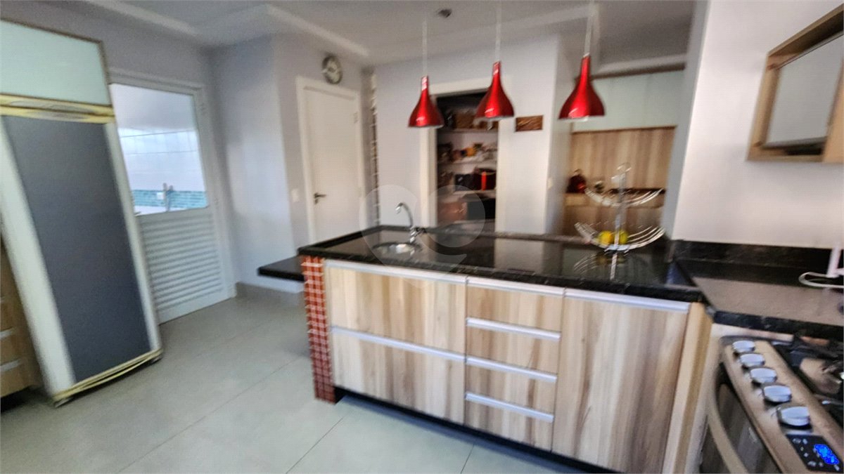 Casa à venda ou para alugar com 5 suítes no condomínio Residencial Jardim Primavera, Louveira - SP