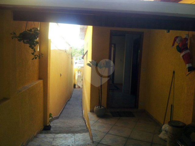 Casa à venda com 3 quartos em Parada Inglesa, São Paulo, SP