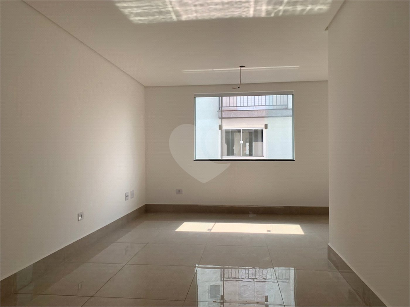 Casa à venda com 2 suítes no condomínio Residencial Napoles, São Paulo - SP