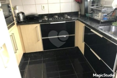 Casa de Vila à venda com 3 quartos em Vila Curuçá, São Paulo, SP
