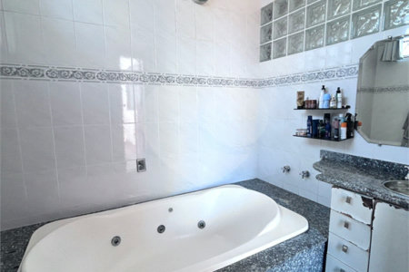 Casa à venda com 3 quartos, sendo 1 suíte, em Jardim do Lago, Jundiaí, SP