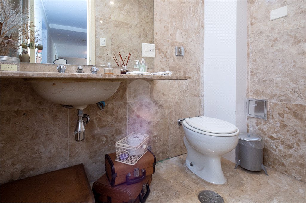 Apartamento à venda com 3 quartos, sendo 2 suítes,  em Alto da Boa Vista, São Paulo, SP
