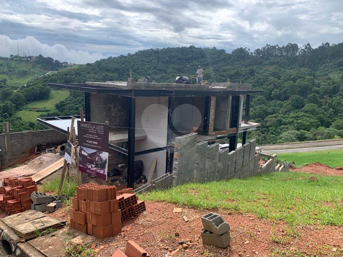 Terreno à venda com 4 quartos, sendo 5 suítes,  no condomínio Quintas da Boa Vista, Atibaia - SP