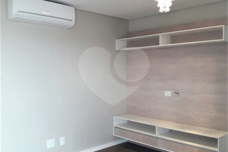 Apartamento à venda com 3 quartos, sendo 1 suíte, em Jardim Umarizal, São Paulo, SP