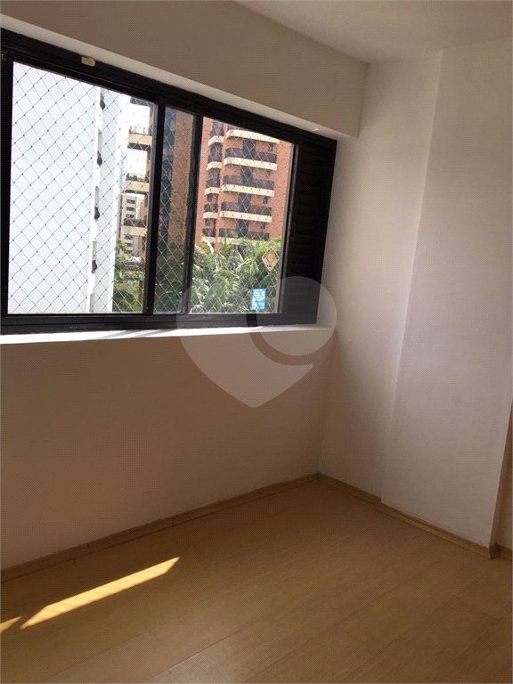 Apartamento à venda com 3 quartos, sendo 1 suíte, em Jardim Parque Morumbi, São Paulo, SP