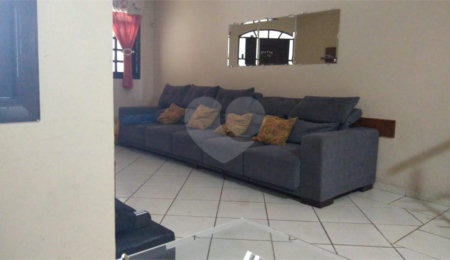 Casa à venda com 3 quartos, sendo 1 suíte,  em Vila Nova Cintra, Mogi das Cruzes, SP