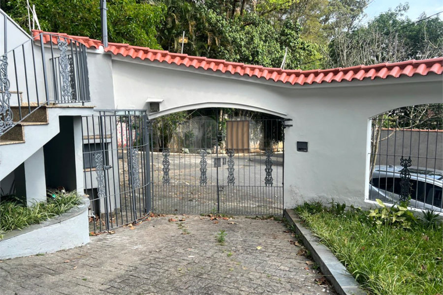 Sobrado à venda com 3 quartos, sendo 1 suíte, em Tremembé, São Paulo, SP