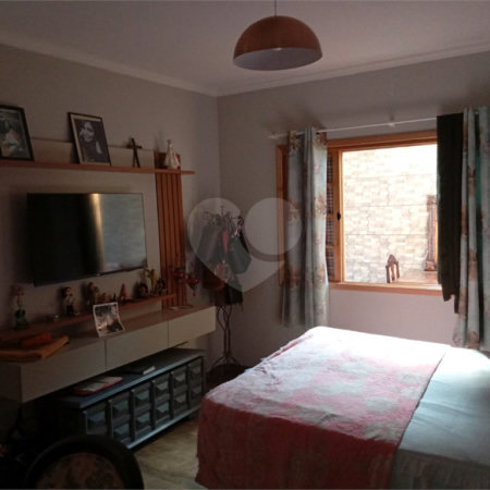 Casa à venda com 4 quartos, sendo 2 suítes,  em Guaxinduva, Atibaia, SP