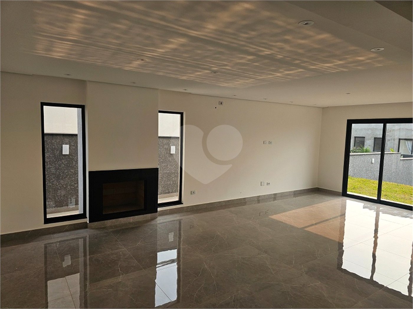 Sobrado à venda com 4 quartos, sendo 3 suítes, em Mariápolis Ginetta, Vargem Grande Paulista, SP