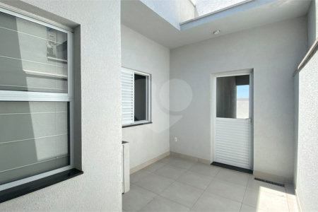 Casa à venda com 3 quartos, sendo 1 suíte, no condomínio Vila Paraty, Indaiatuba - SP