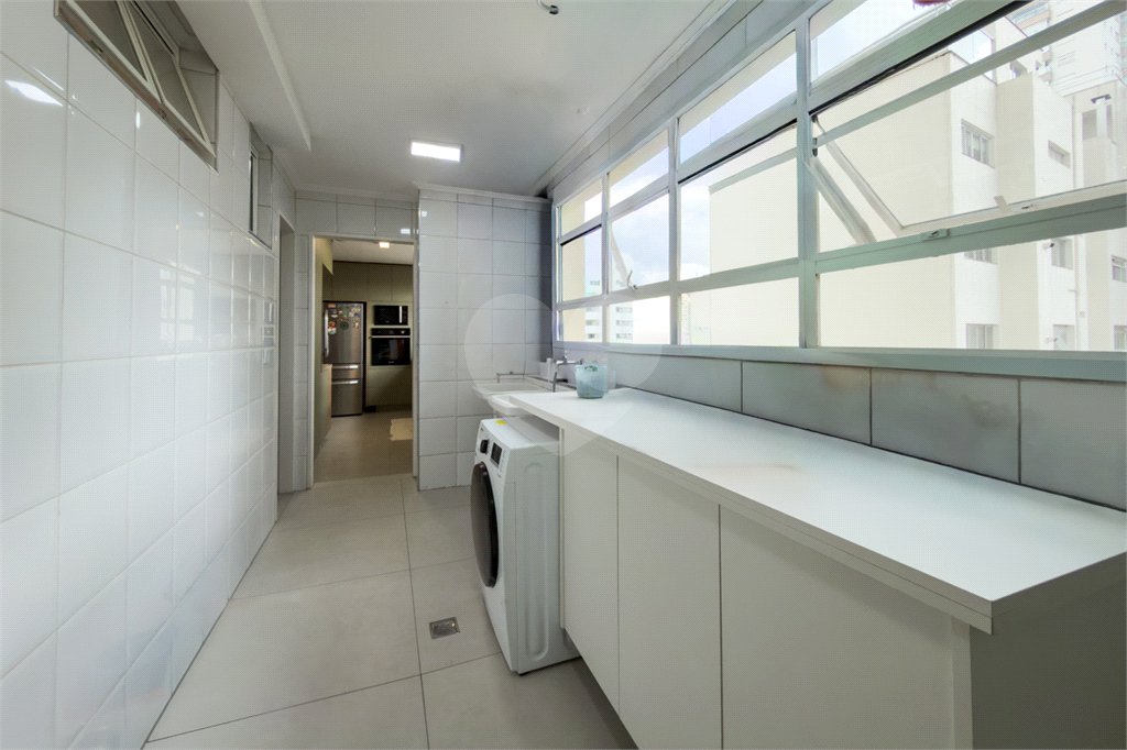 Apartamento com 205 metros no Campo Belo
