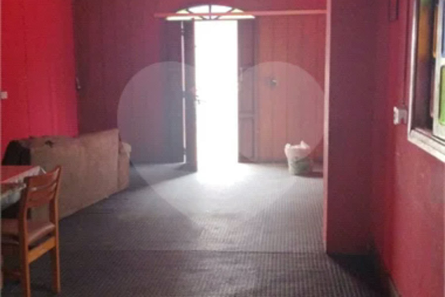 Casa à venda com 3 quartos, sendo 1 suíte,  em Bom Retiro, São Paulo, SP