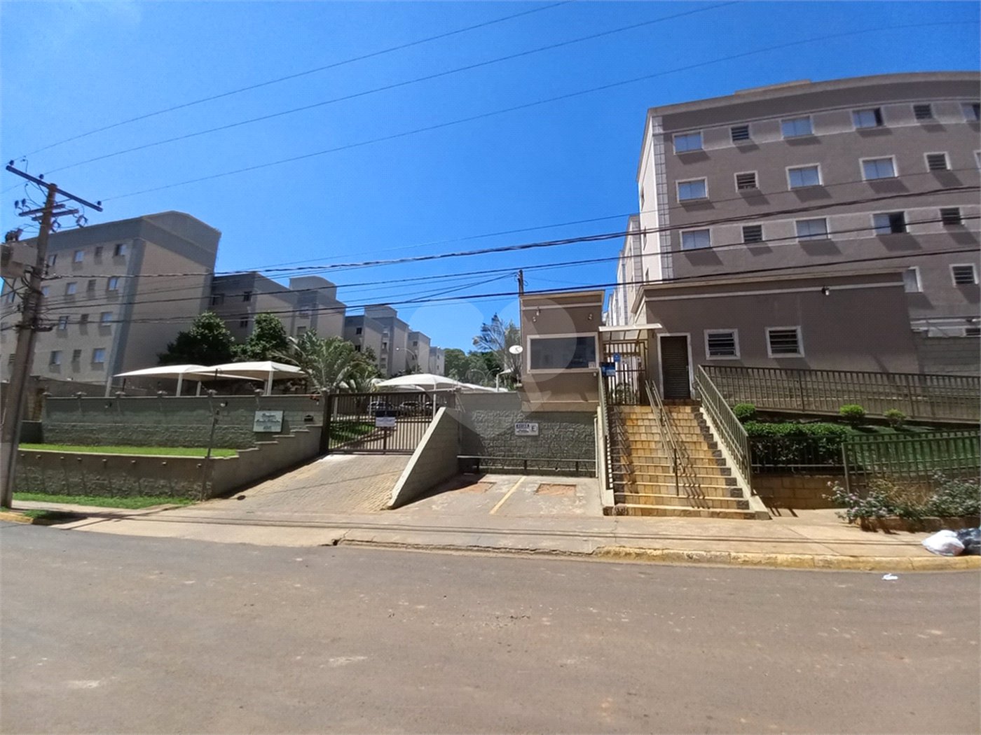 Apartamento no Condomínio Monte Olimpo .