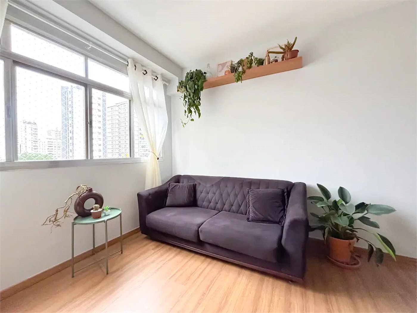 Apartamento de 80m² a venda e locação em Moema - 02 dorm, 02 Banheiros 01 Vaga
