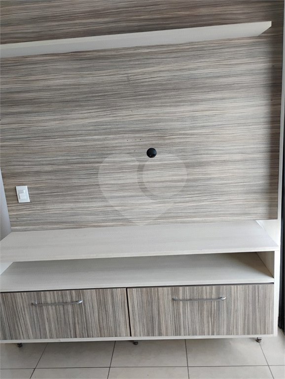 Vende-se apartamento na Vila Mascote