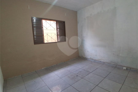 Casa espaçosa na Vila Costa do Sol em São Carlos – excelente para moradia, comércio ou investimento!