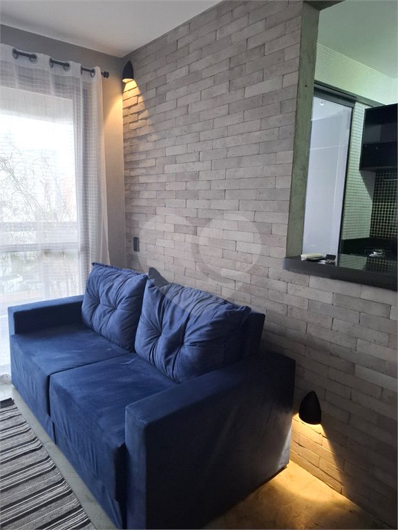 Apartamento moderno e mobiliado, 1 dormitório 1 banheiro, sala de star com varanda, cozinha americana, na Vila Olímpia.