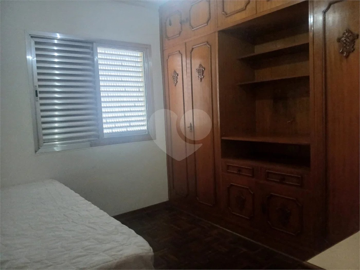 Apartamento a venda com porteira fechada no Belem com 95m com 03 dormitórios espaçoso sendo um suíte, 2 vagas. Aceita Permuta.