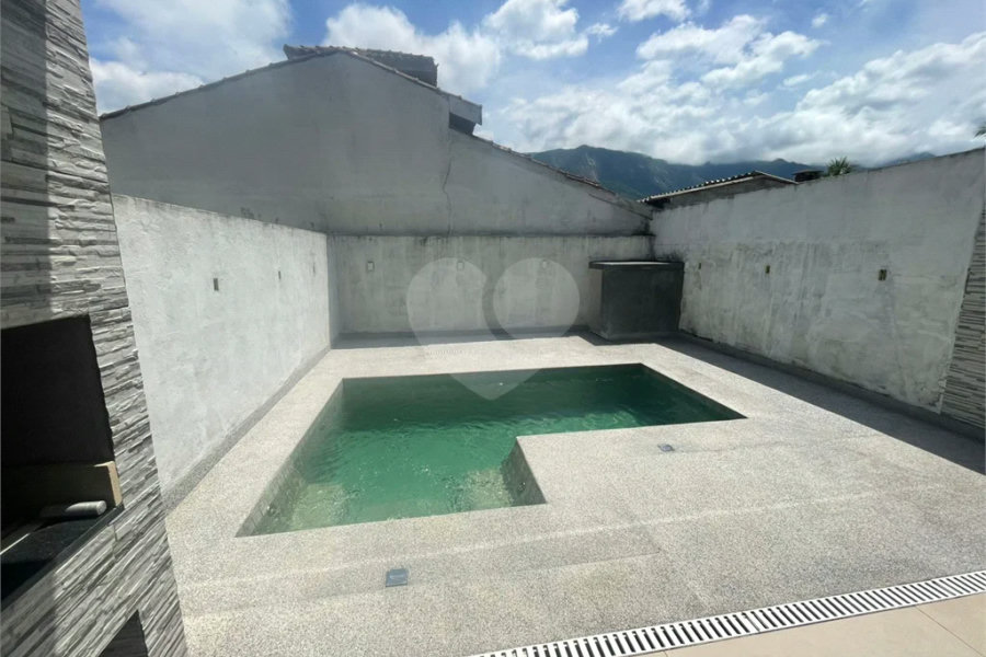 Casa à venda ou para alugar com 3 suítes em Morada da Praia, Bertioga, SP