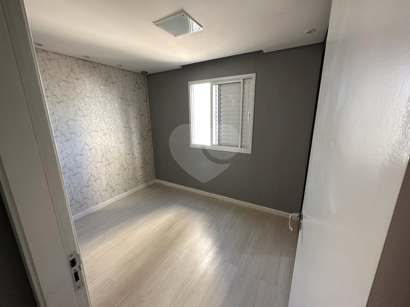 Apartamento MOBILIADO à venda. ÓTIMA OPORTUNIDADE!