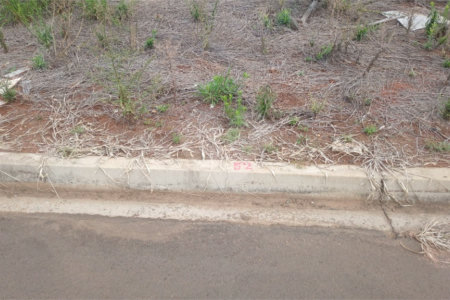 Lote no Jardim do Bosque, aceita financiamento ou aquisição de terreno e construção .