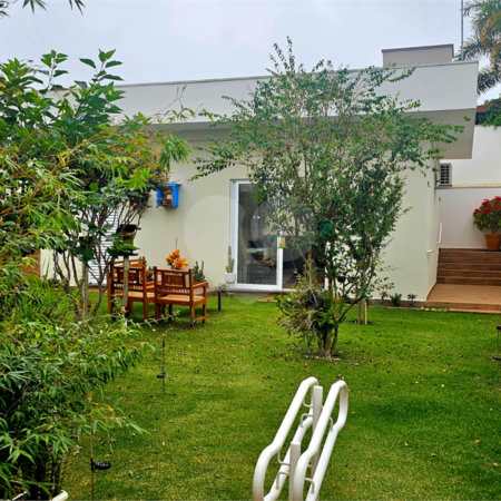 Casa á venda no condomínio Damha I