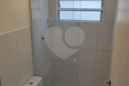 Apartamento no Condomínio Mont Royal.