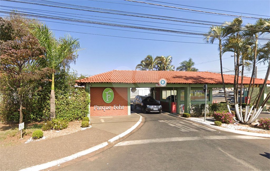 Casa a venda no Parque Fehr.