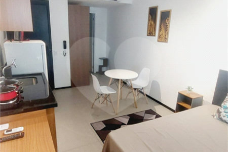 Studio com 27,61 m² a venda na Consolação com sacada