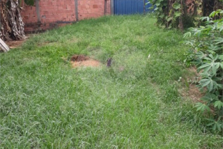Terreno de esquina no Cidade Aracy.