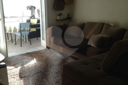 Apartamento à venda na Santa Cecília.