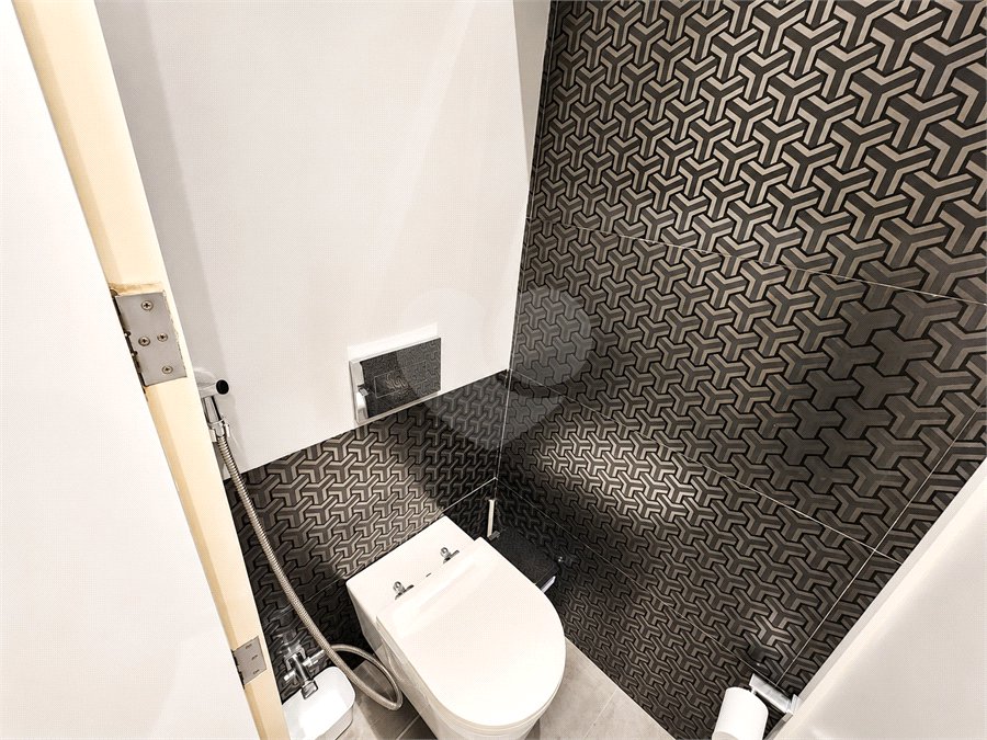 Apartamento reformado com 186 m² em Santa Cecília